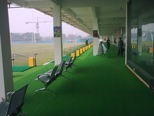 tapete artificial sintético Eco-amigável do relvado da grama verde para o golfe 10mm
